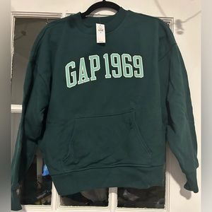 Gap Logo Crewneck Sweatshirt